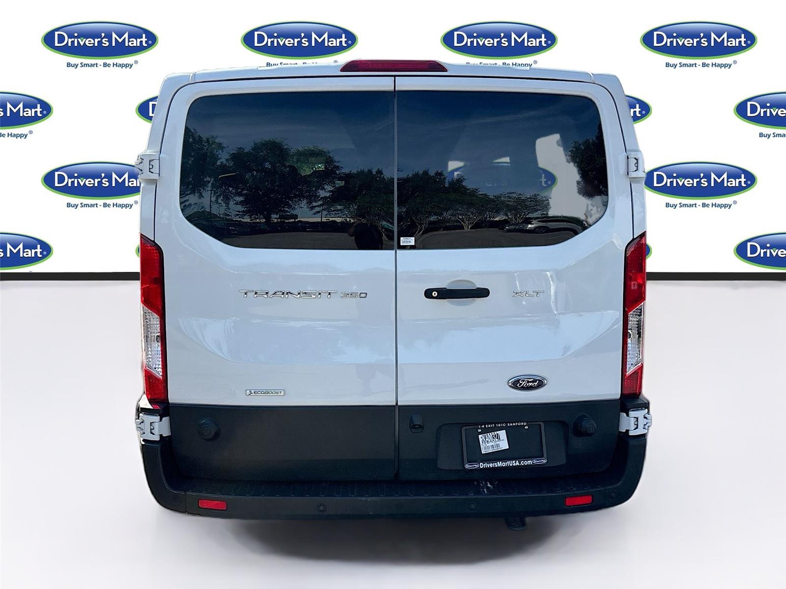 2024 Ford Transit Passenger Wagon XLT