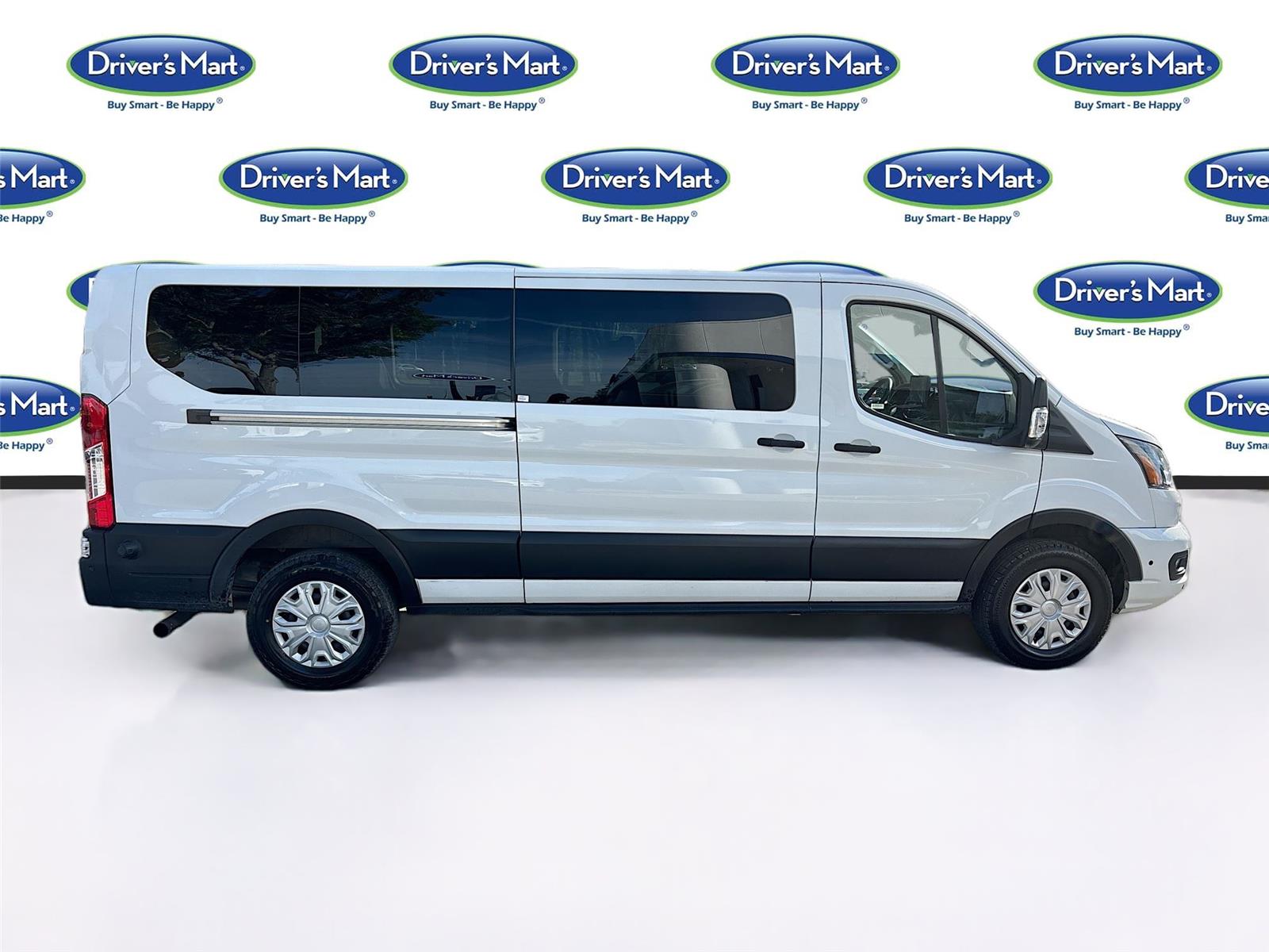 2024 Ford Transit Passenger Wagon XLT