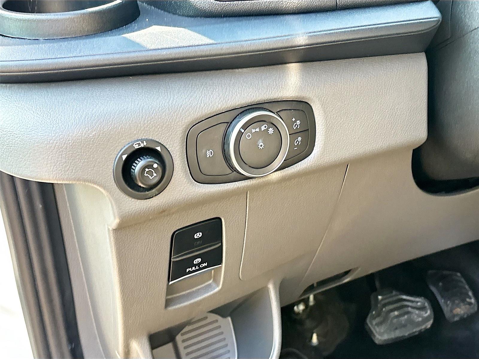 2024 Ford Transit Passenger Wagon XLT