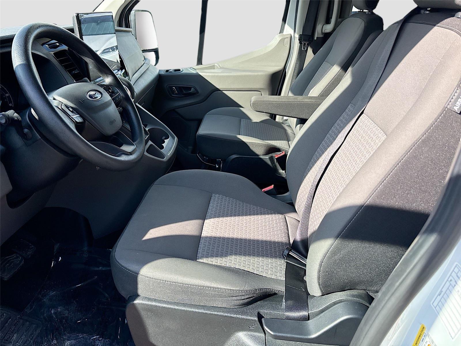 2024 Ford Transit Passenger Wagon XLT