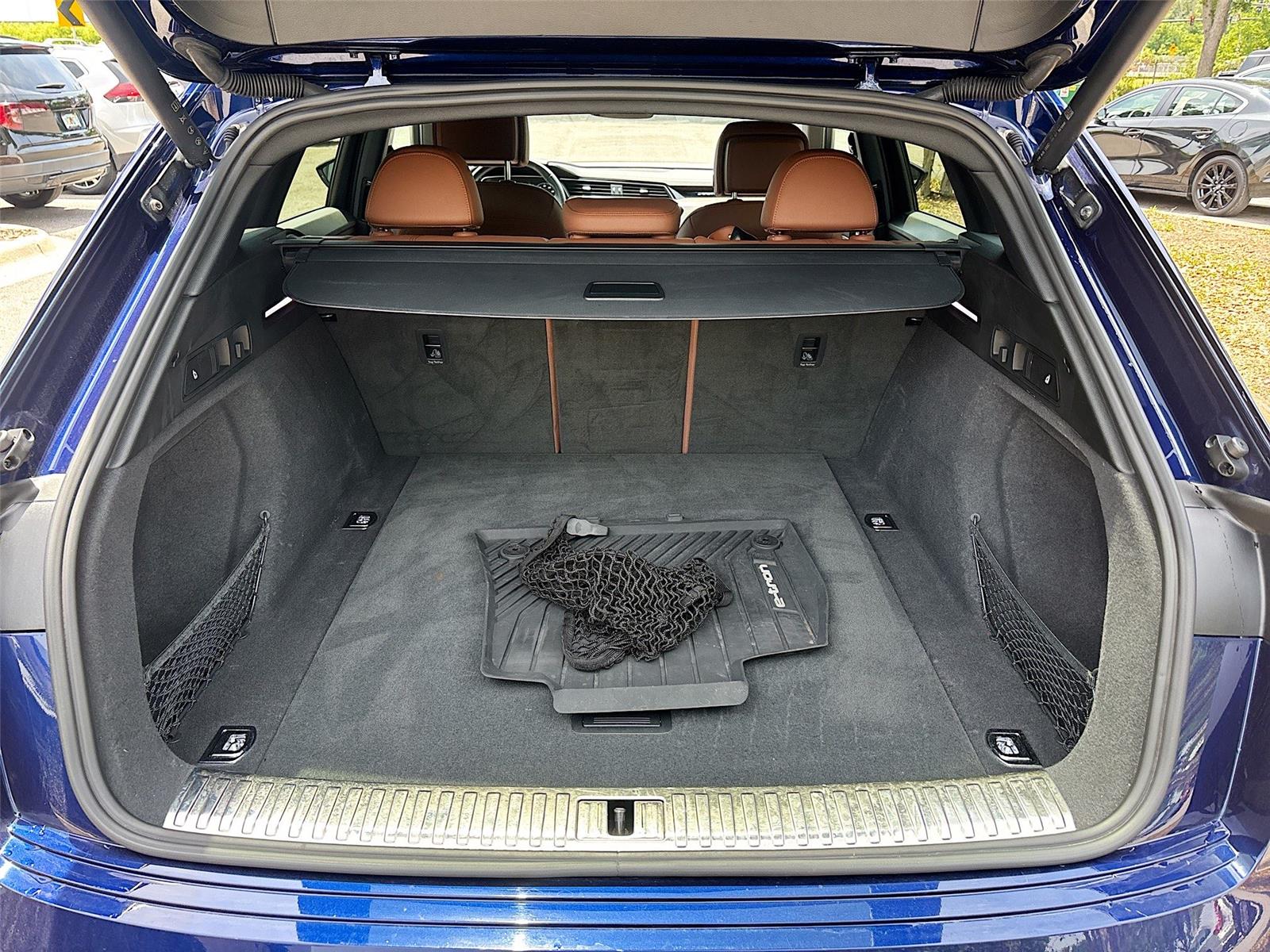 2022 Audi e-tron Premium