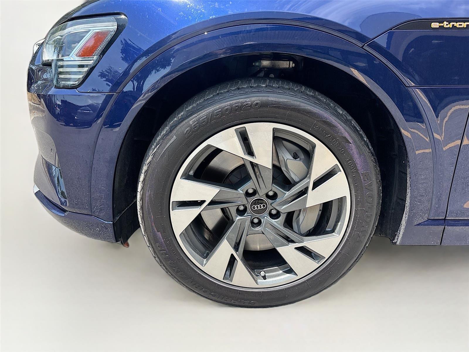 2022 Audi e-tron Premium