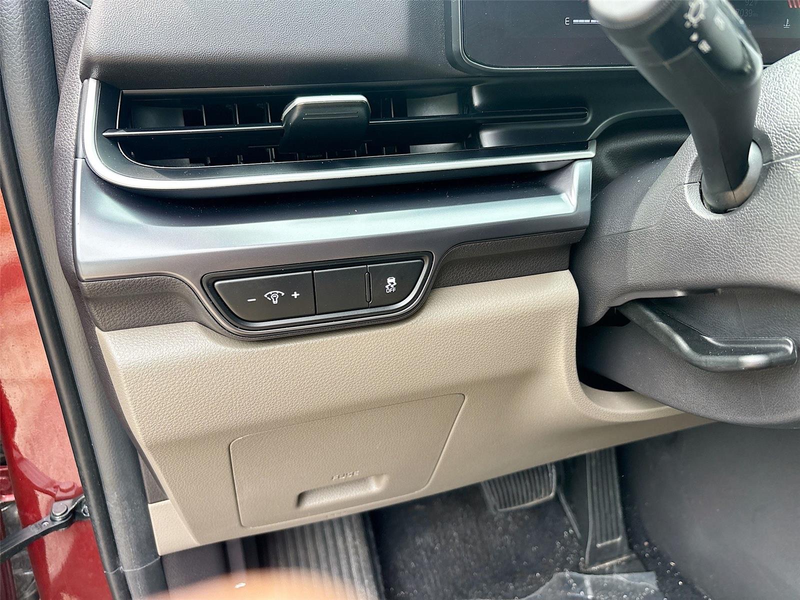 2025 Kia Carnival LXS
