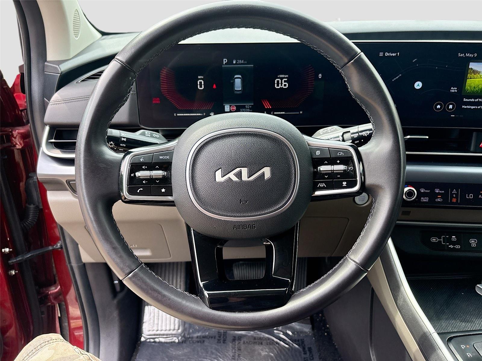2025 Kia Carnival LXS