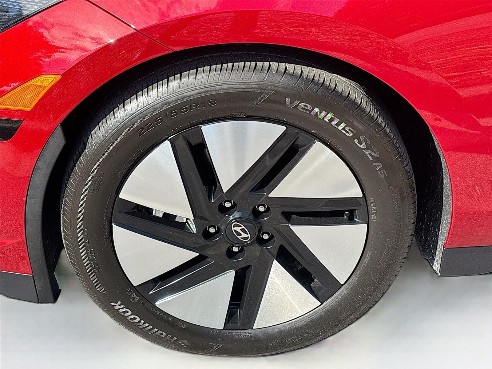 2024 Hyundai IONIQ 6 SE