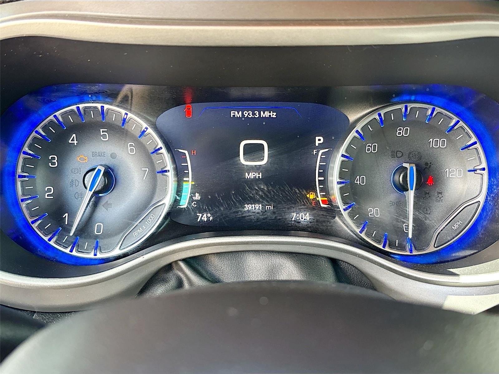 2025 Chrysler Pacifica Select