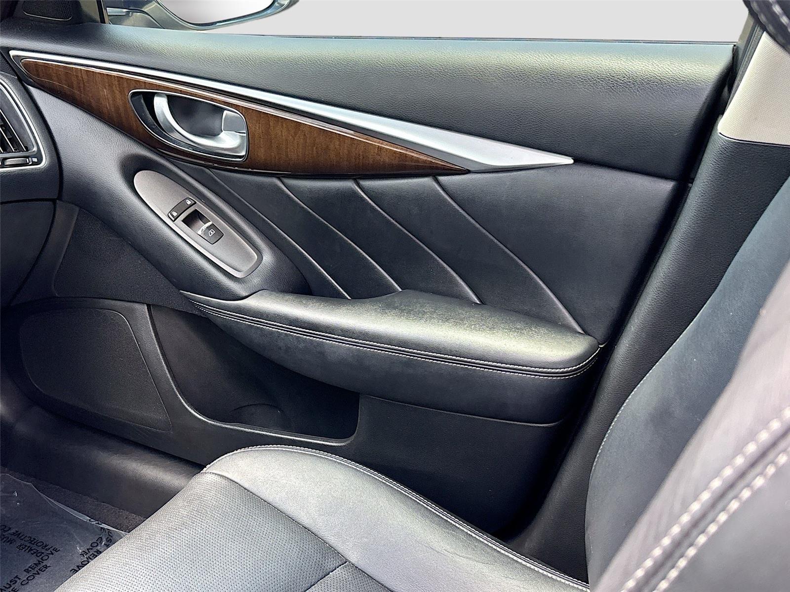 2014 INFINITI Q50 Hybrid Premium