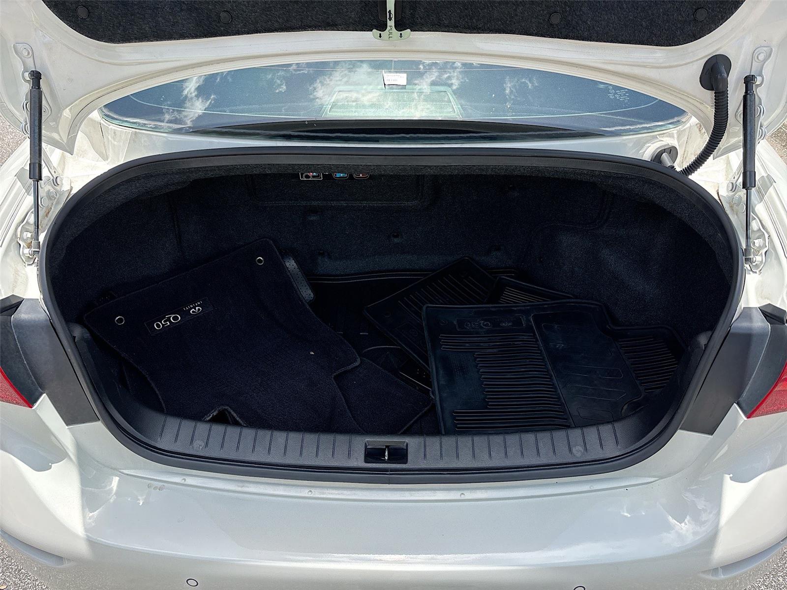 2014 INFINITI Q50 Hybrid Premium