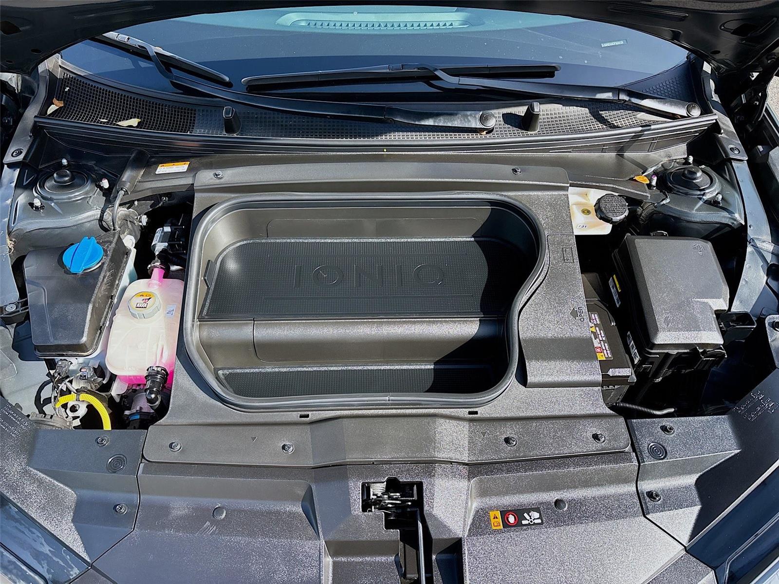 2023 Hyundai IONIQ 6 SE Standard Range
