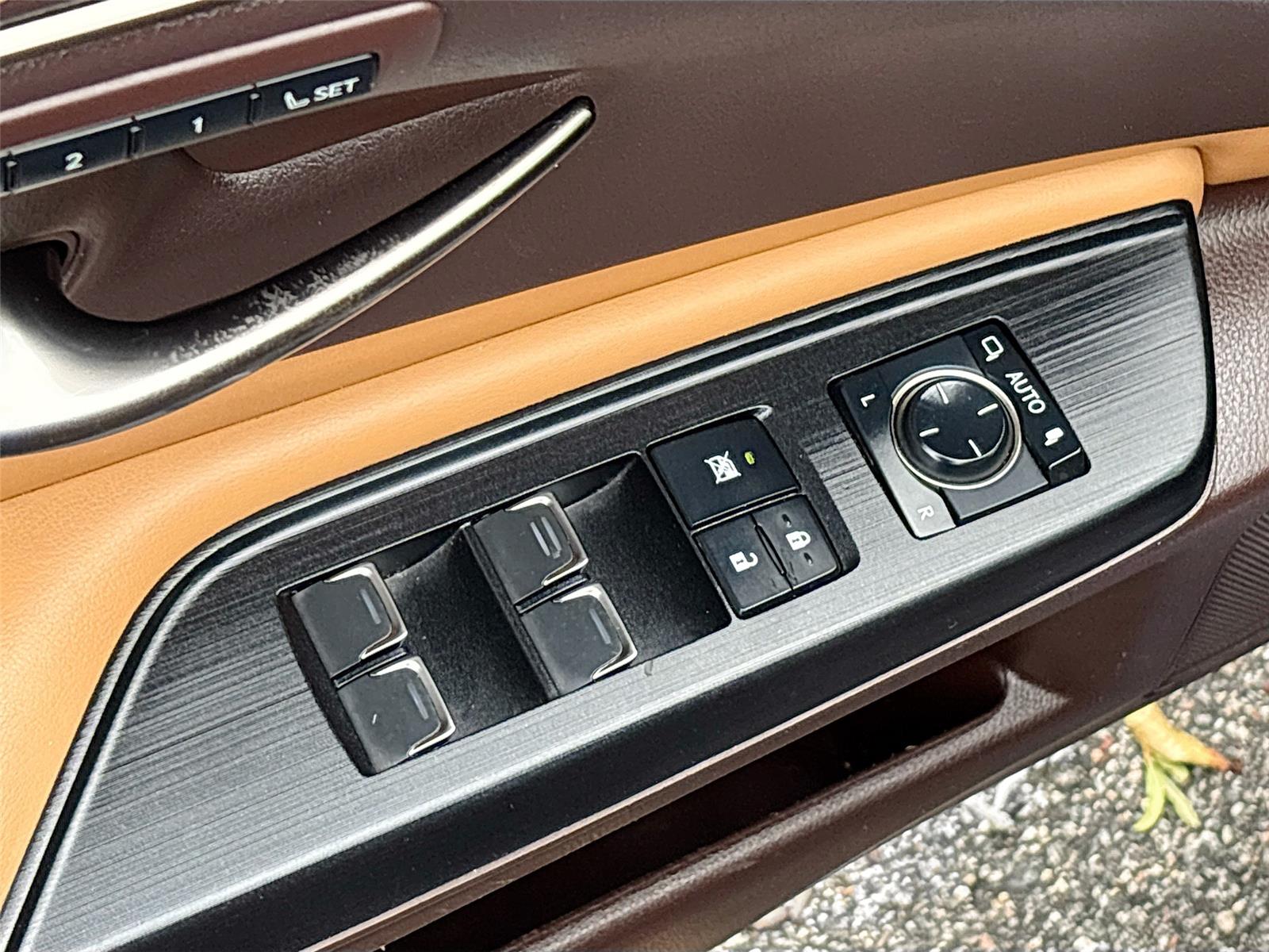 2021 Lexus ES ES 300h