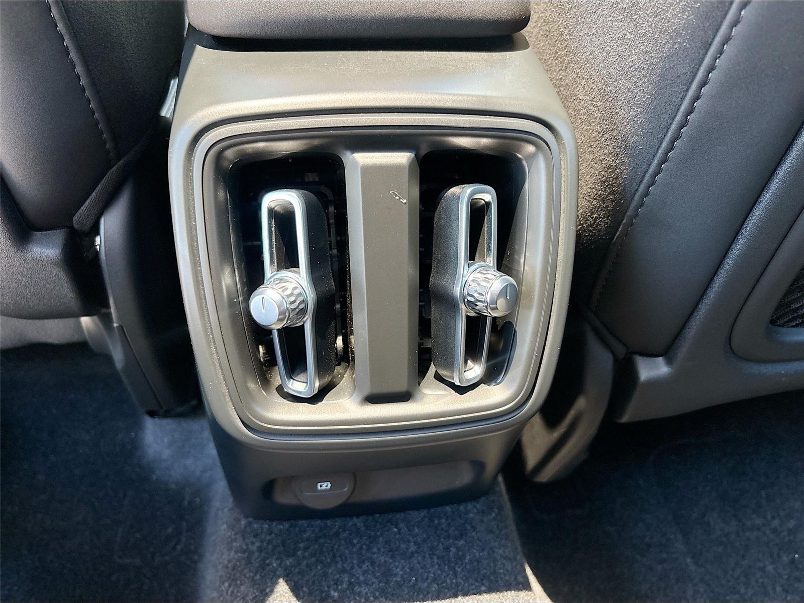 2023 Volvo C40 Recharge Pure Electric Plus