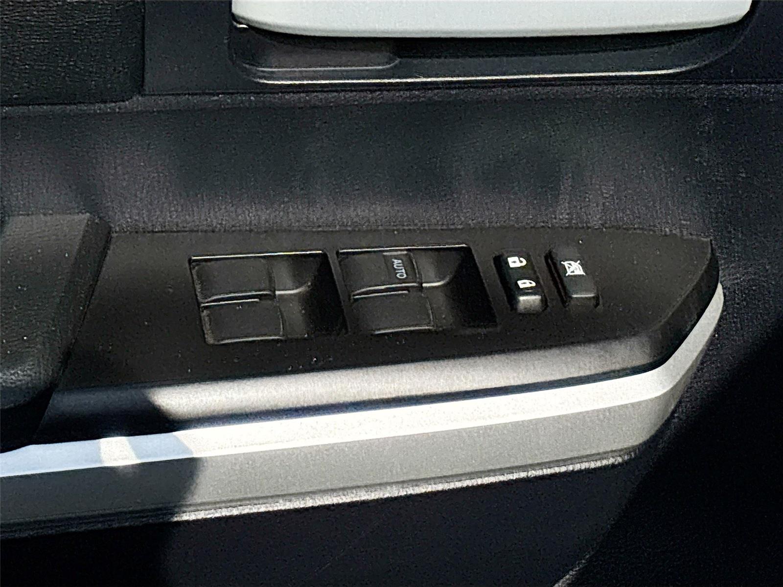 2016 Toyota Tundra Truck SR5