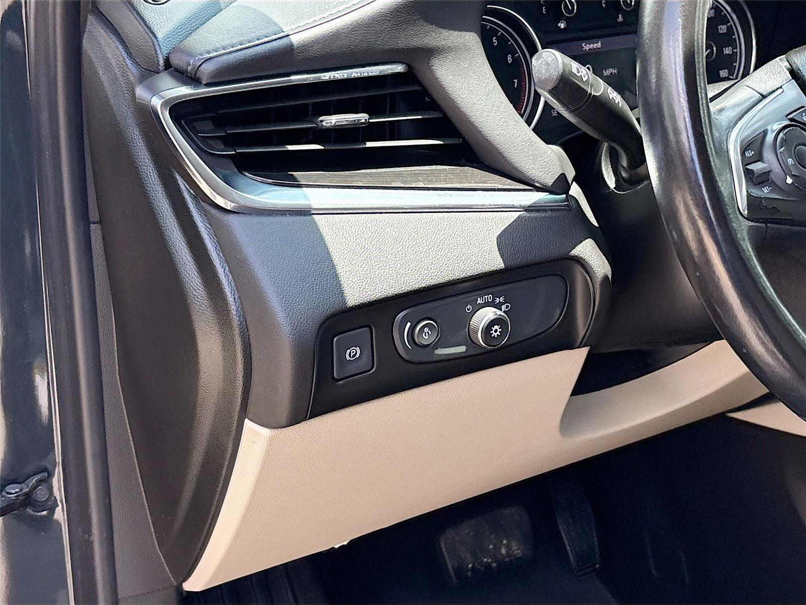 2020 Buick Enclave Essence
