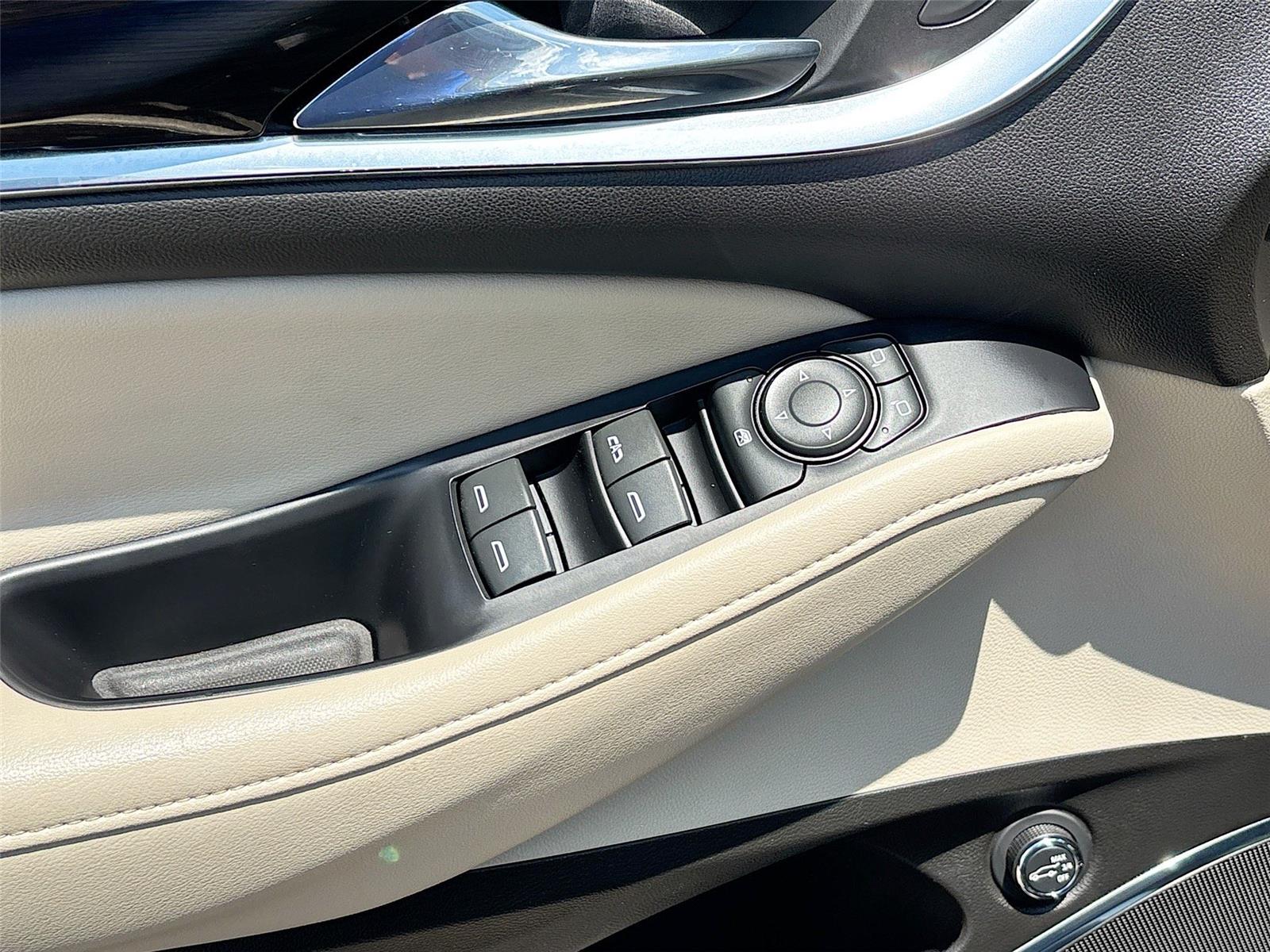 2020 Buick Enclave Essence