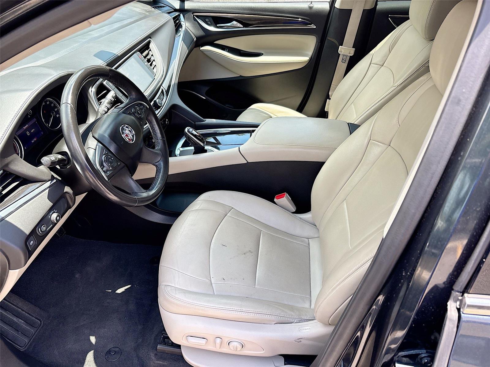 2020 Buick Enclave Essence