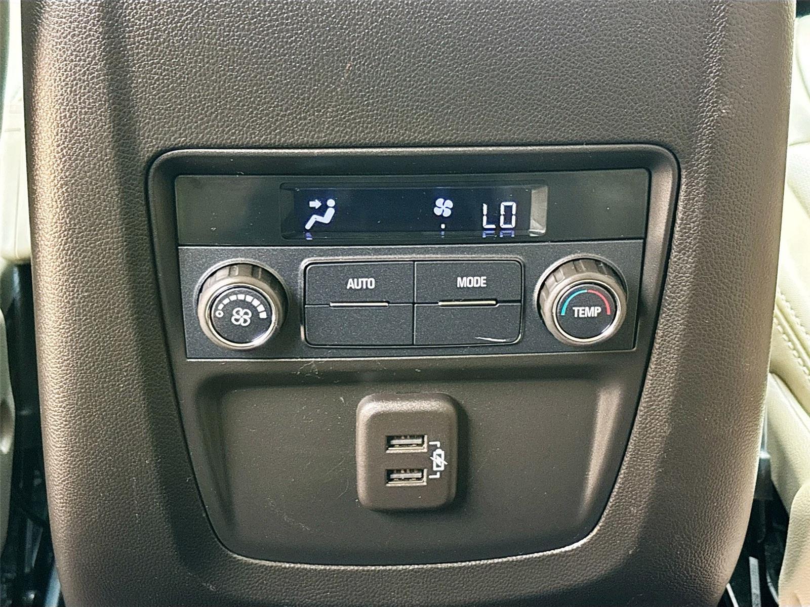 2020 Buick Enclave Essence