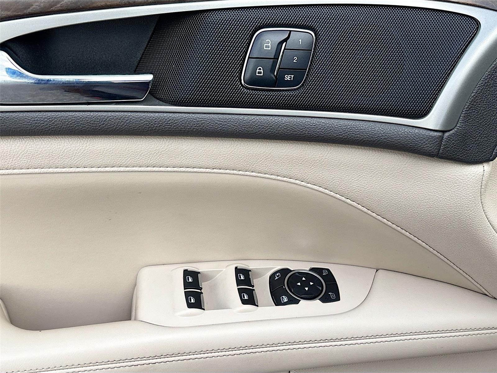 2017 Lincoln MKZ Select