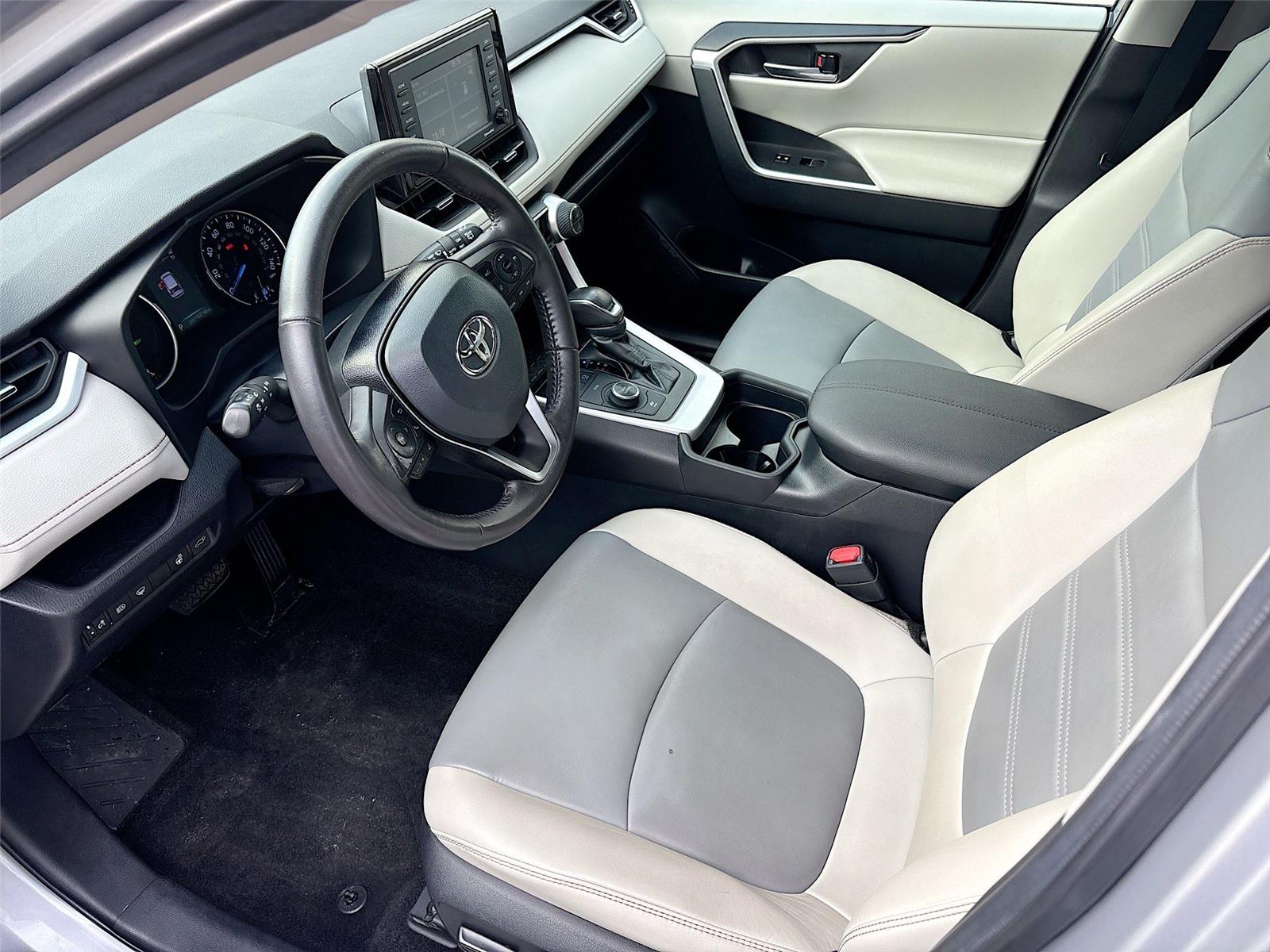 2021 Toyota RAV4 Hybrid XLE Premium