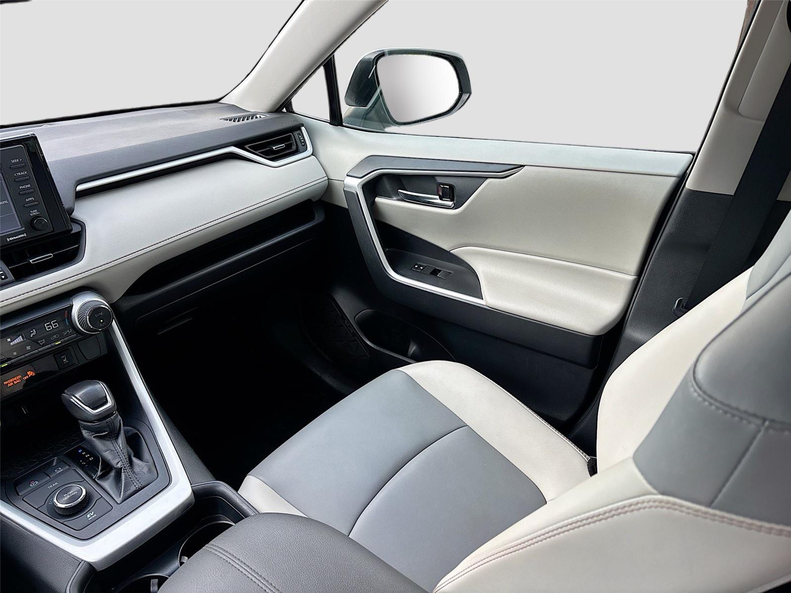 2021 Toyota RAV4 Hybrid XLE Premium