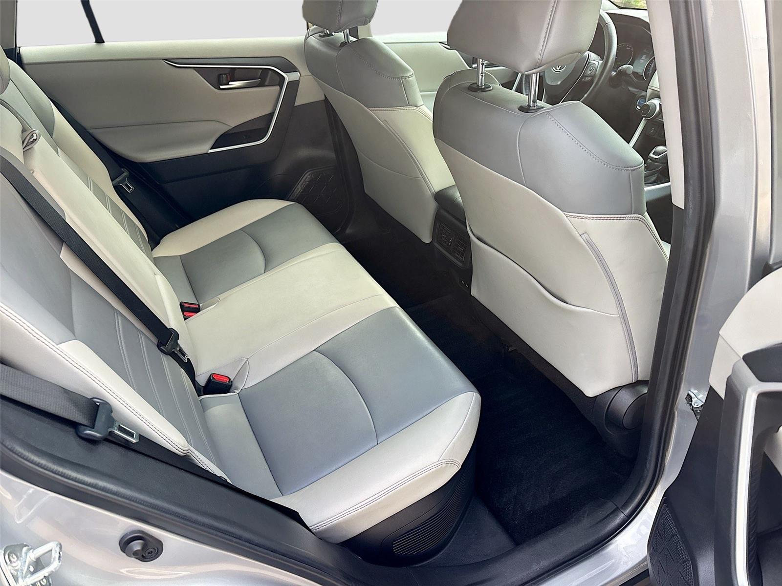 2021 Toyota RAV4 Hybrid XLE Premium