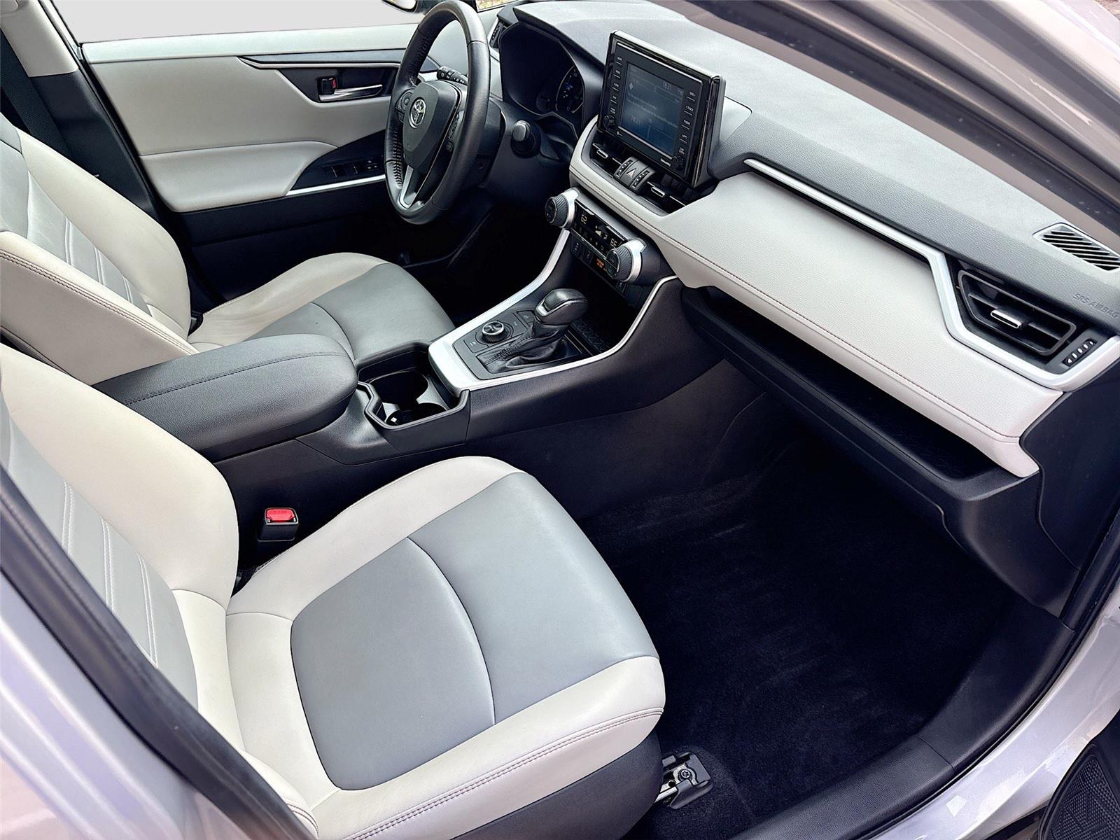 2021 Toyota RAV4 Hybrid XLE Premium