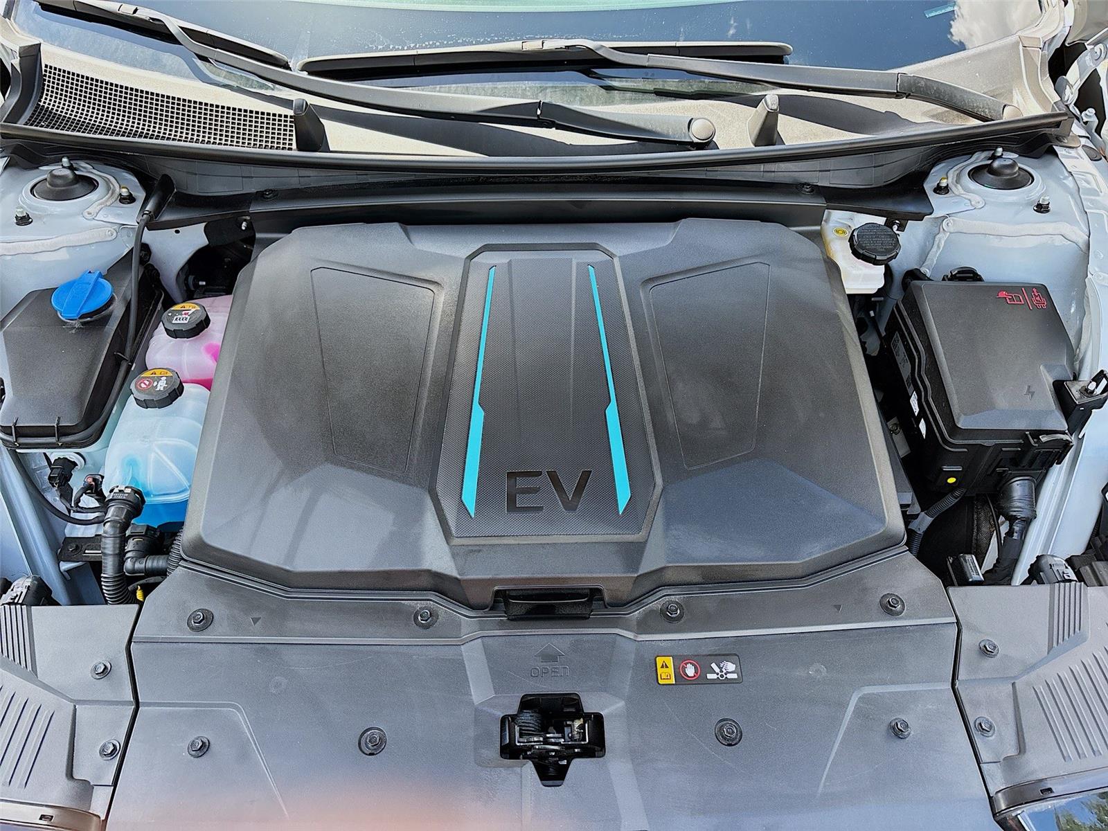 2024 Hyundai IONIQ 5 SE