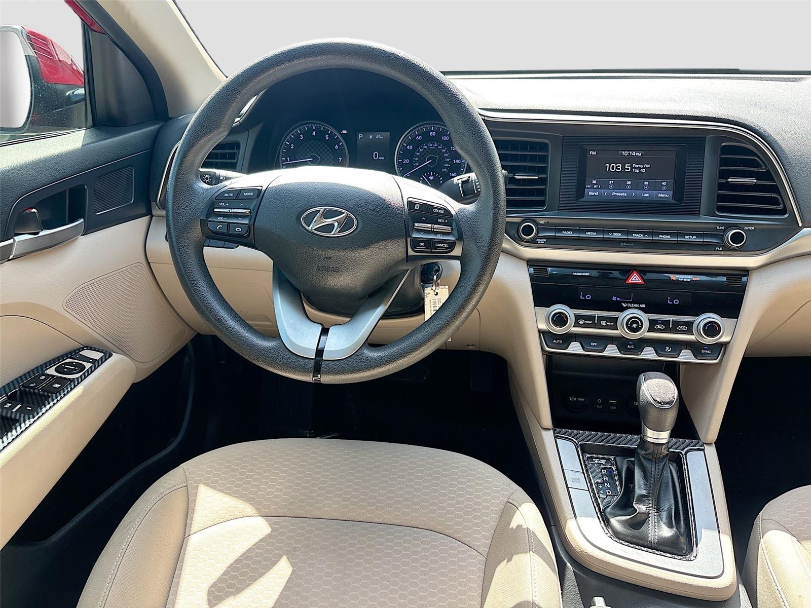 2020 Hyundai Elantra SE
