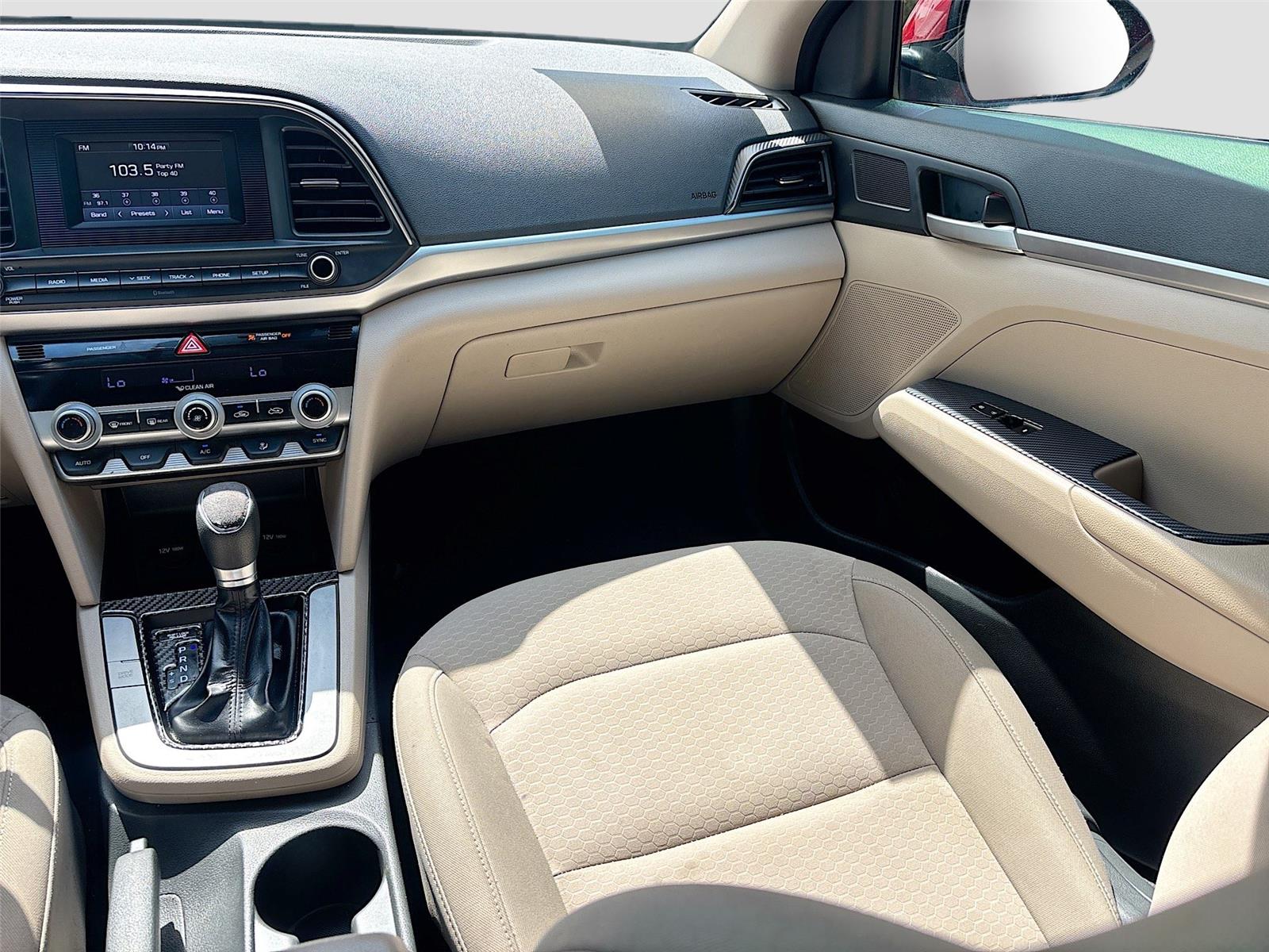 2020 Hyundai Elantra SE