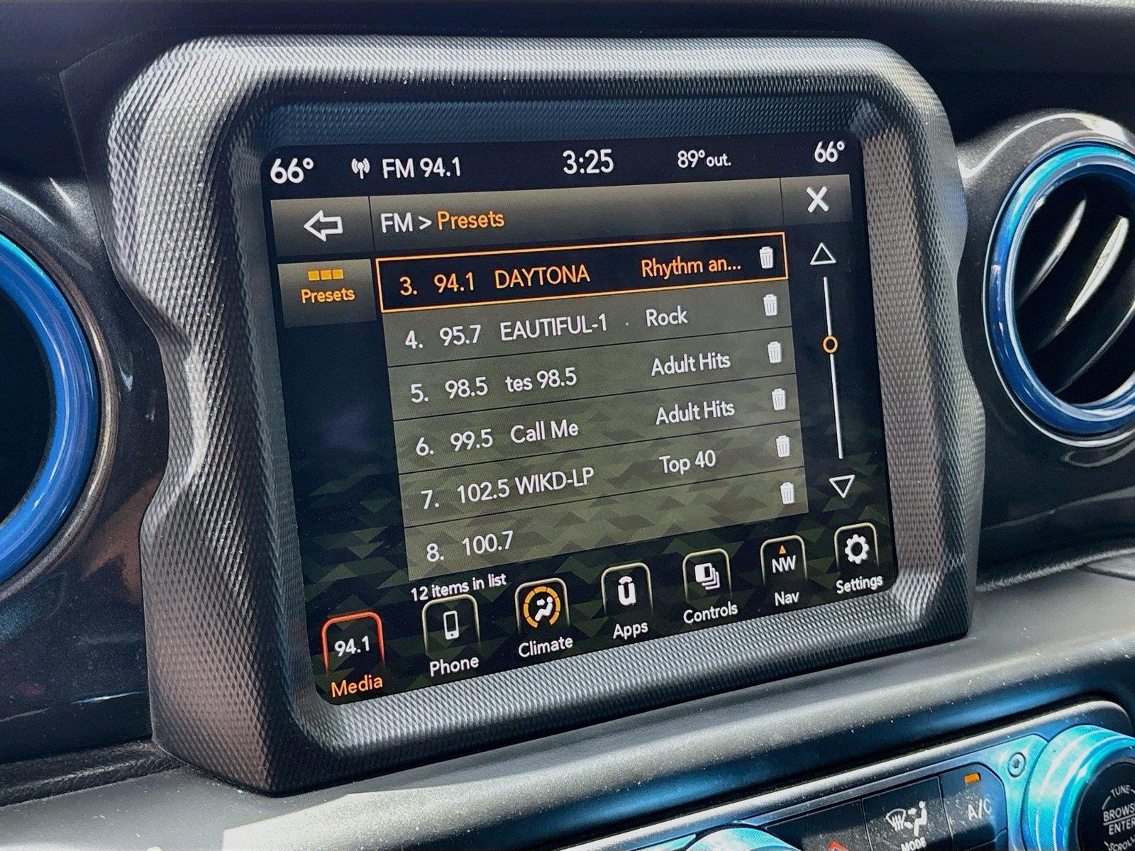 2021 Jeep Wrangler Unlimited Sahara Altitude