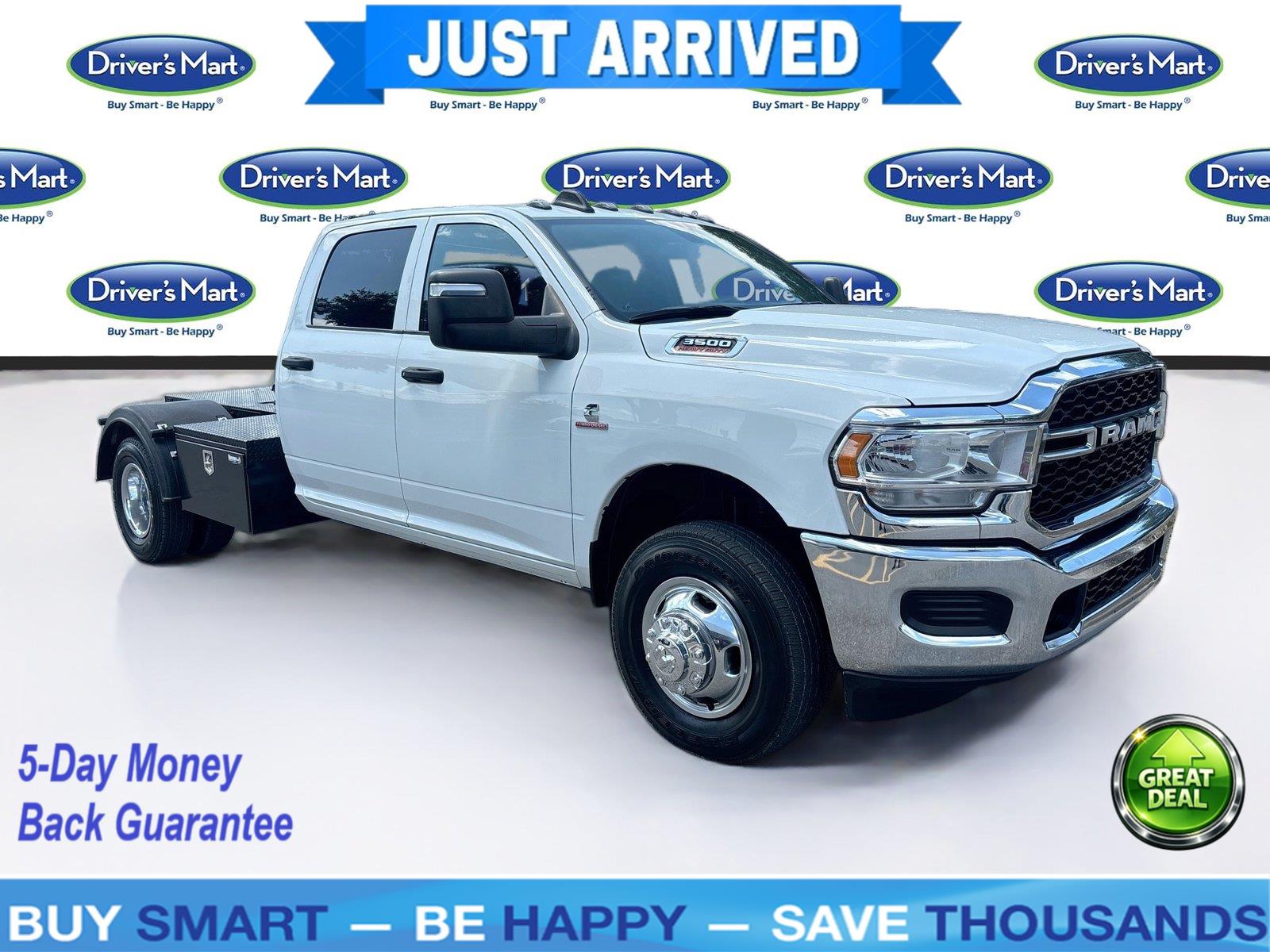 2023 RAM 3500 Chassis Tradesman Crew Cab LB DRW 4WD