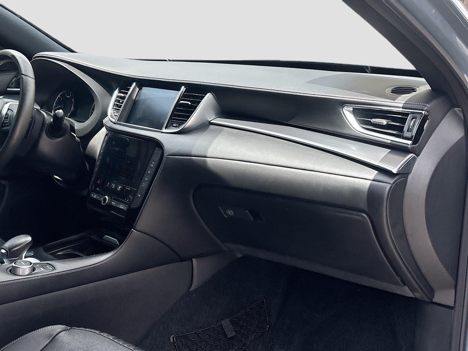 2023 INFINITI QX55 LUXE