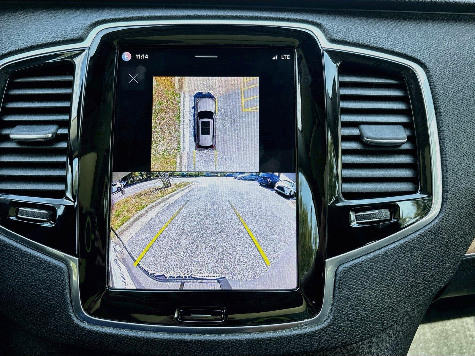 2024 Volvo XC90 Plus Bright Theme