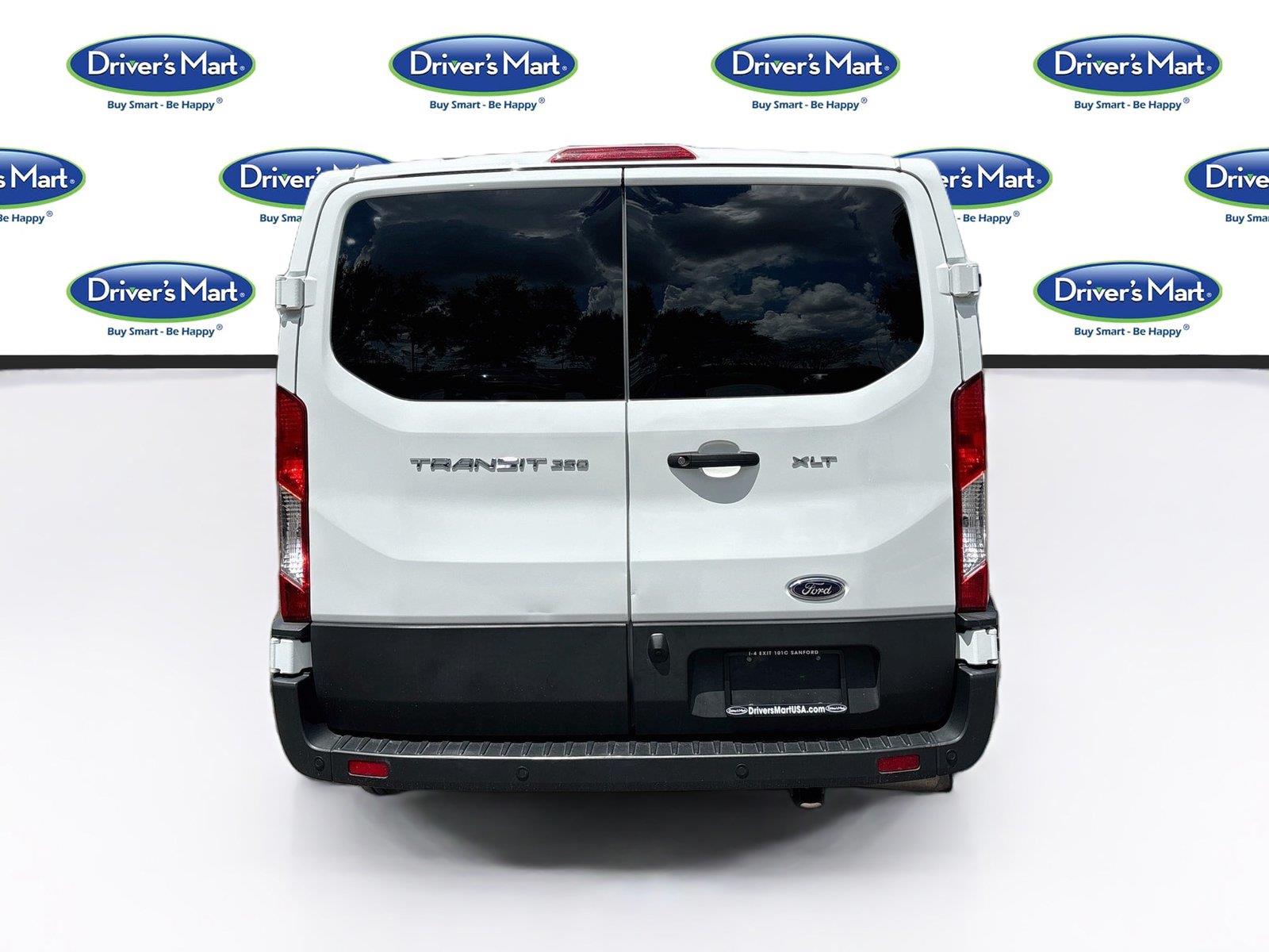 2023 Ford Transit Passenger Wagon XLT