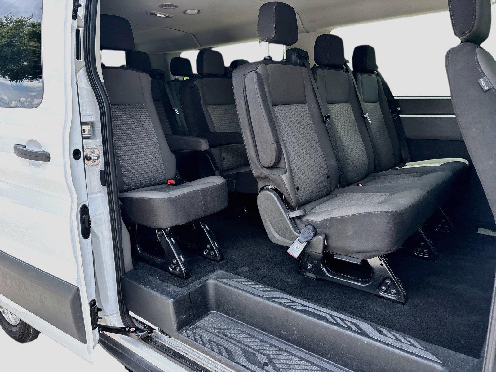 2023 Ford Transit Passenger Wagon XLT