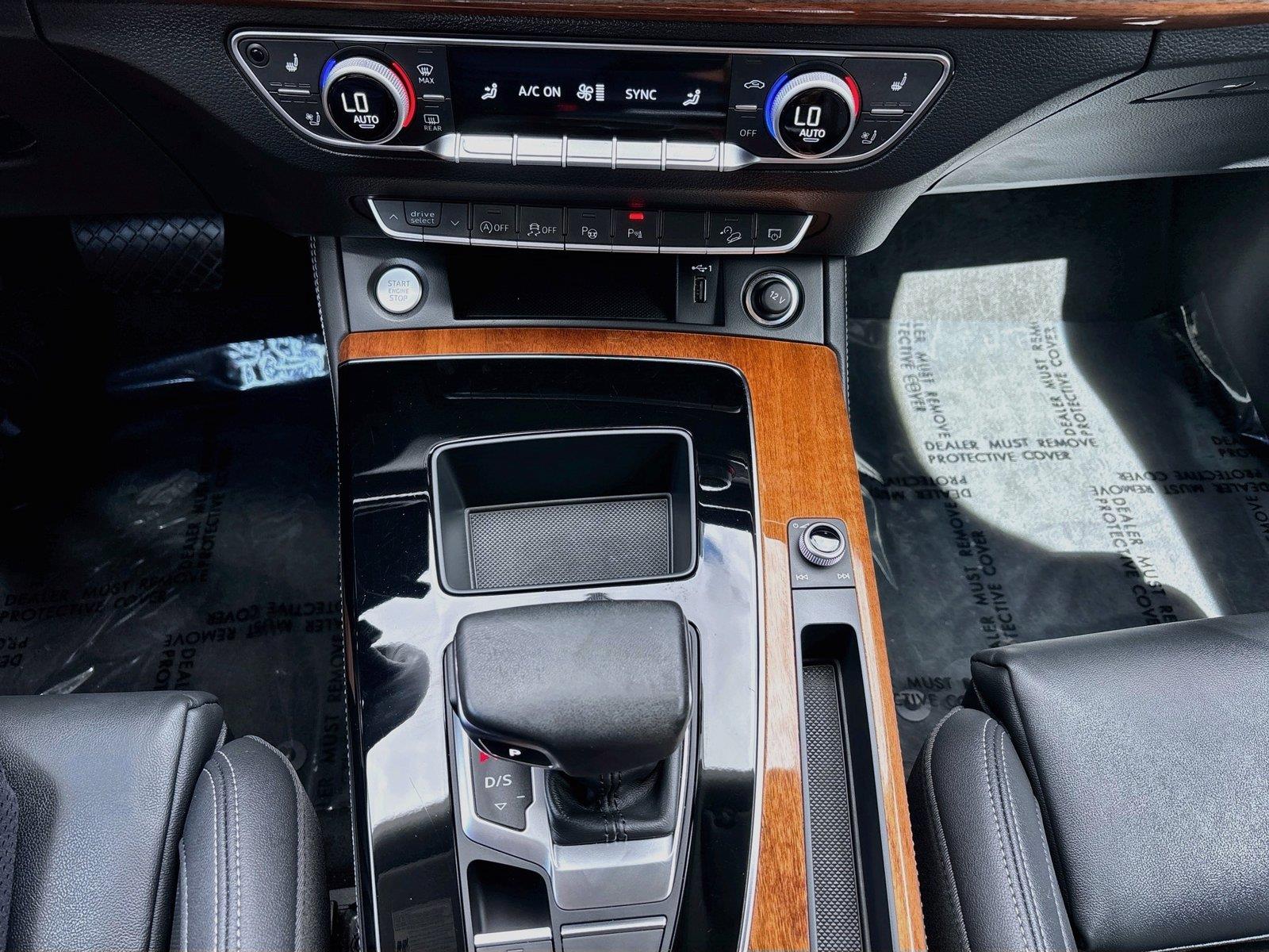2023 Audi Q5 S line Prestige