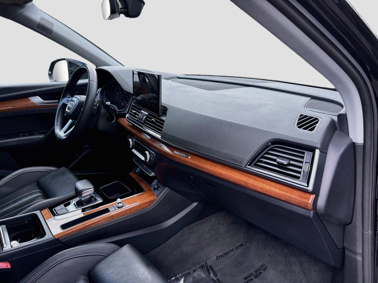 2023 Audi Q5 S line Prestige