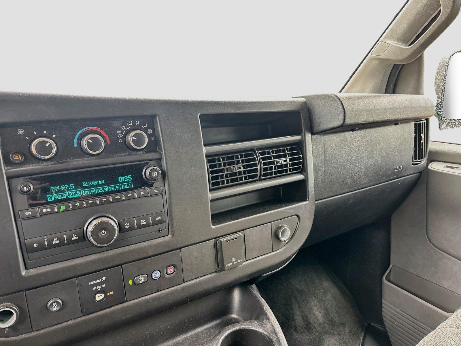 2018 Chevrolet Express Passenger LT