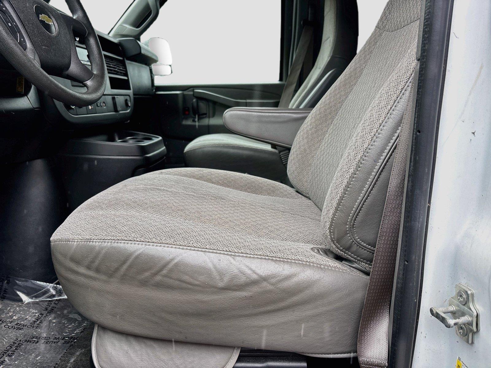2018 Chevrolet Express Passenger LT