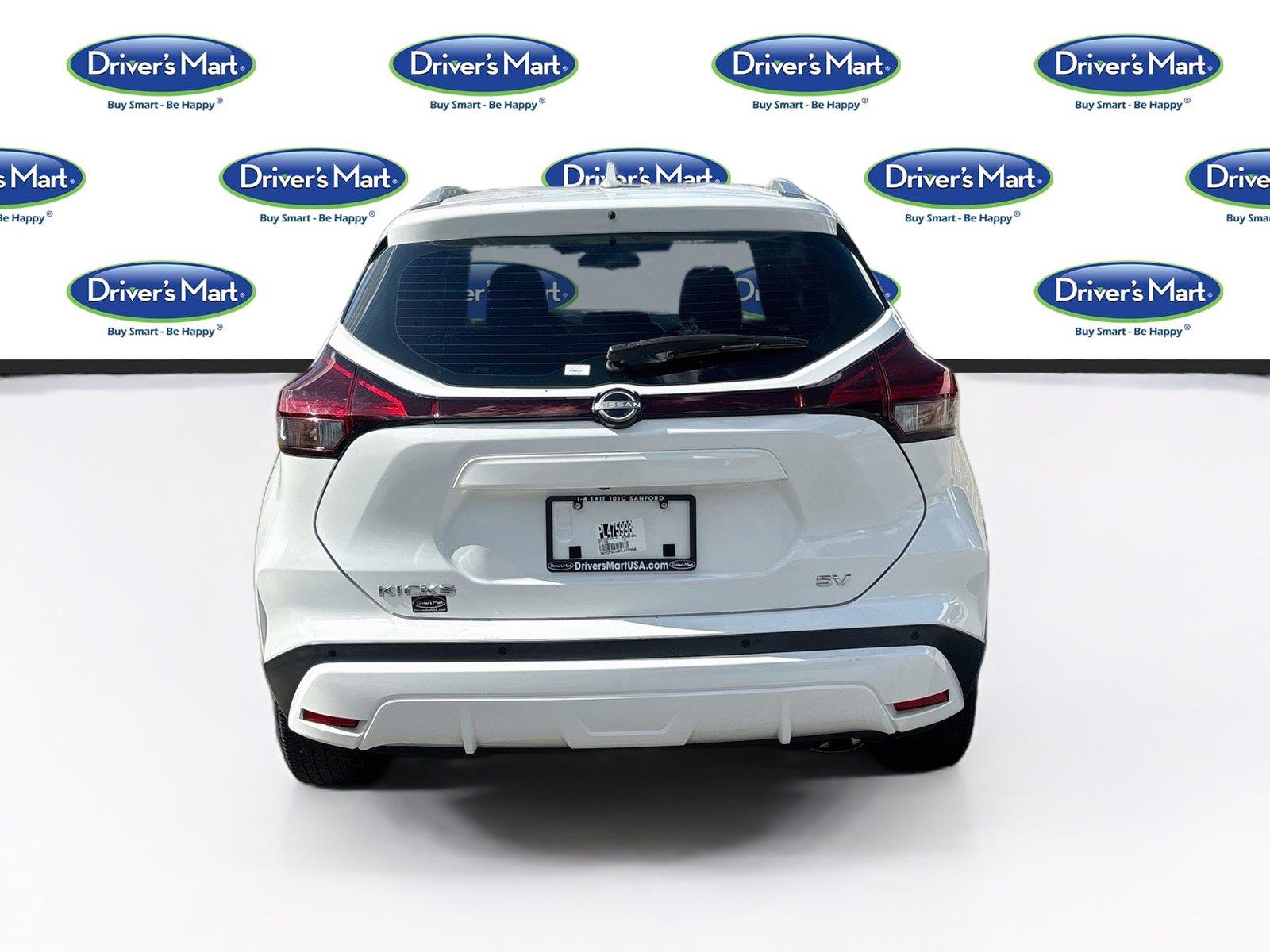 2023 Nissan Kicks SV