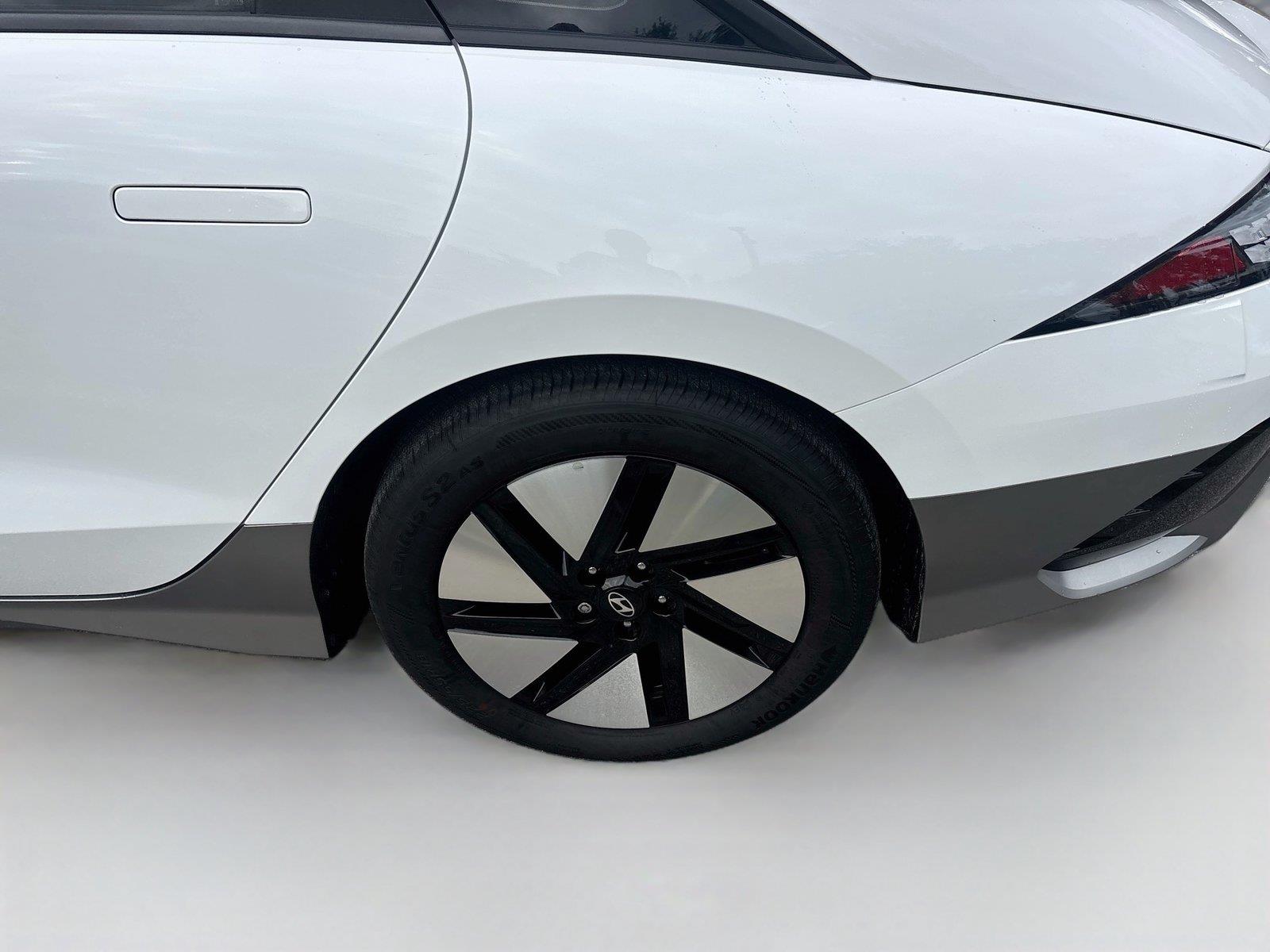 2023 Hyundai IONIQ 6 SE