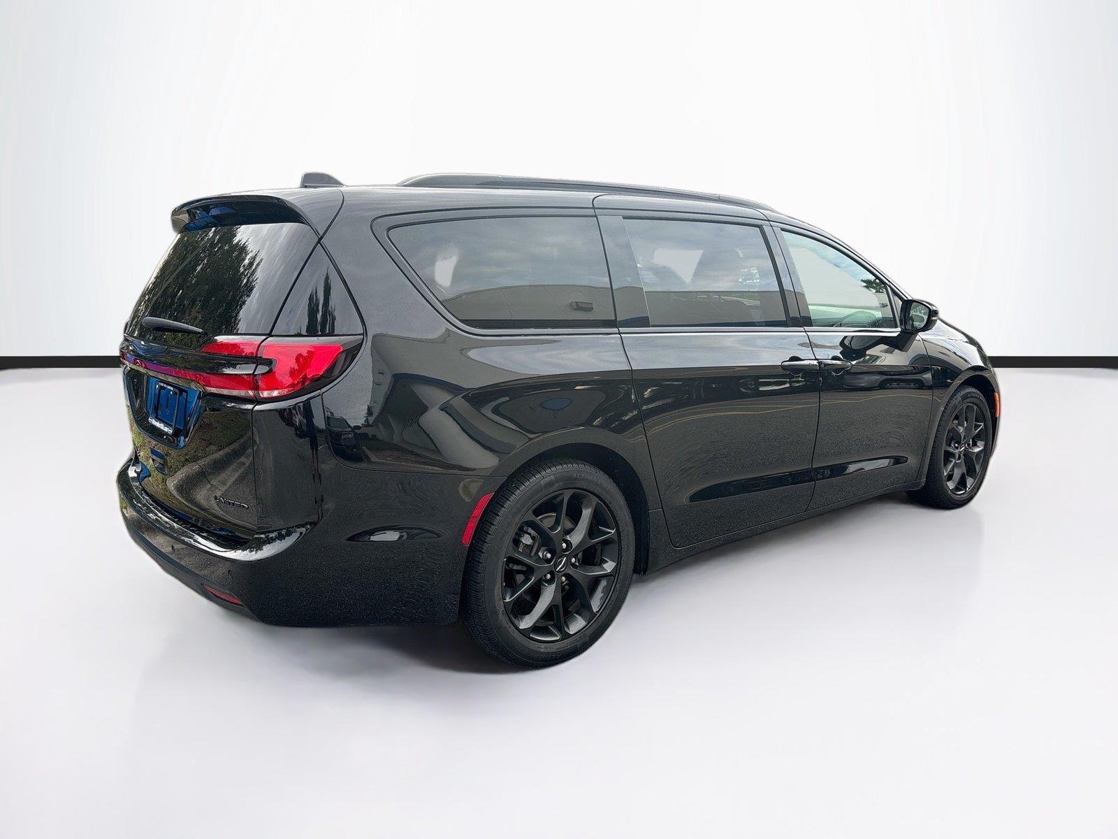 2025 Chrysler Pacifica Limited