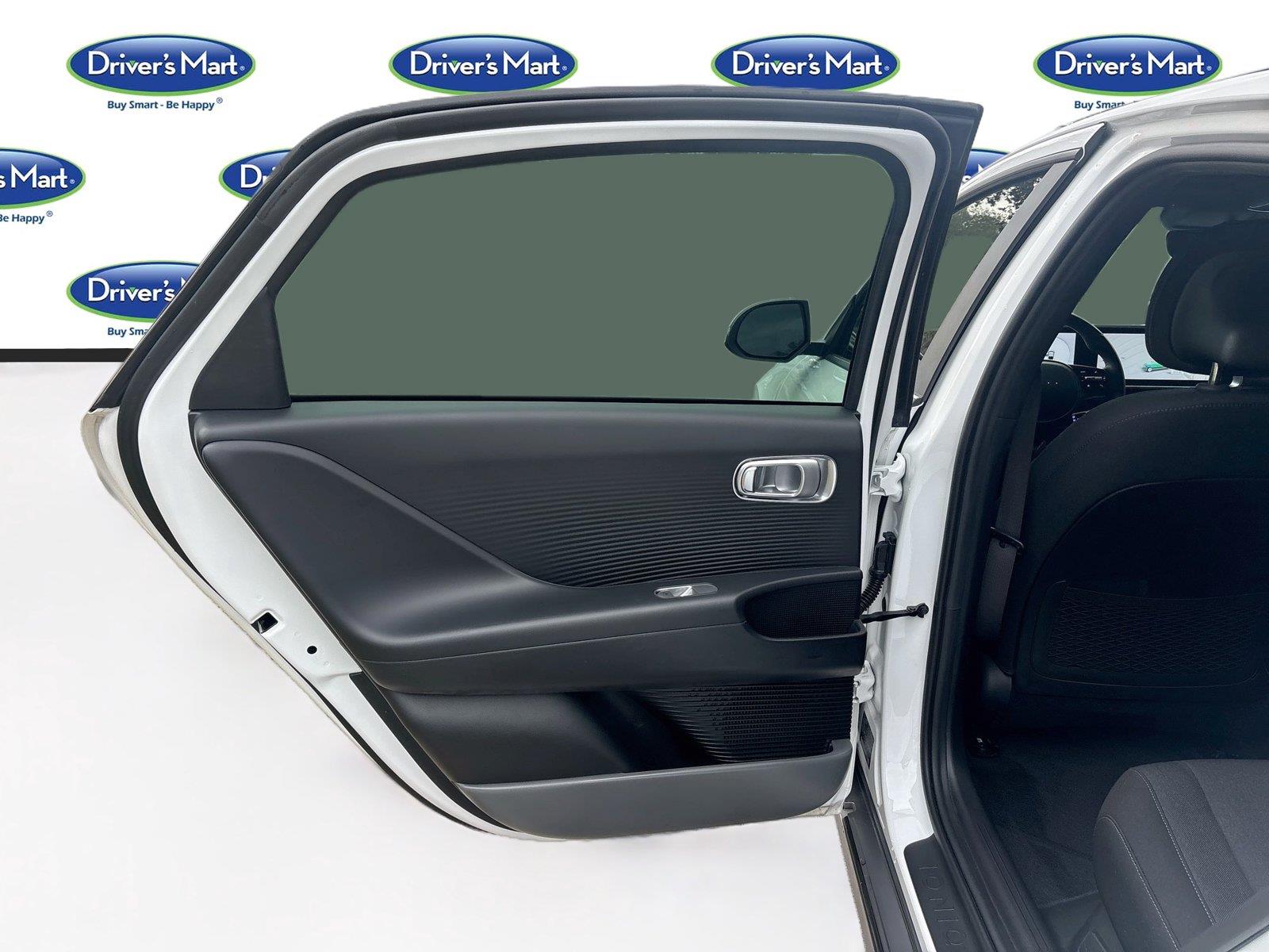 2023 Hyundai IONIQ 6 SE