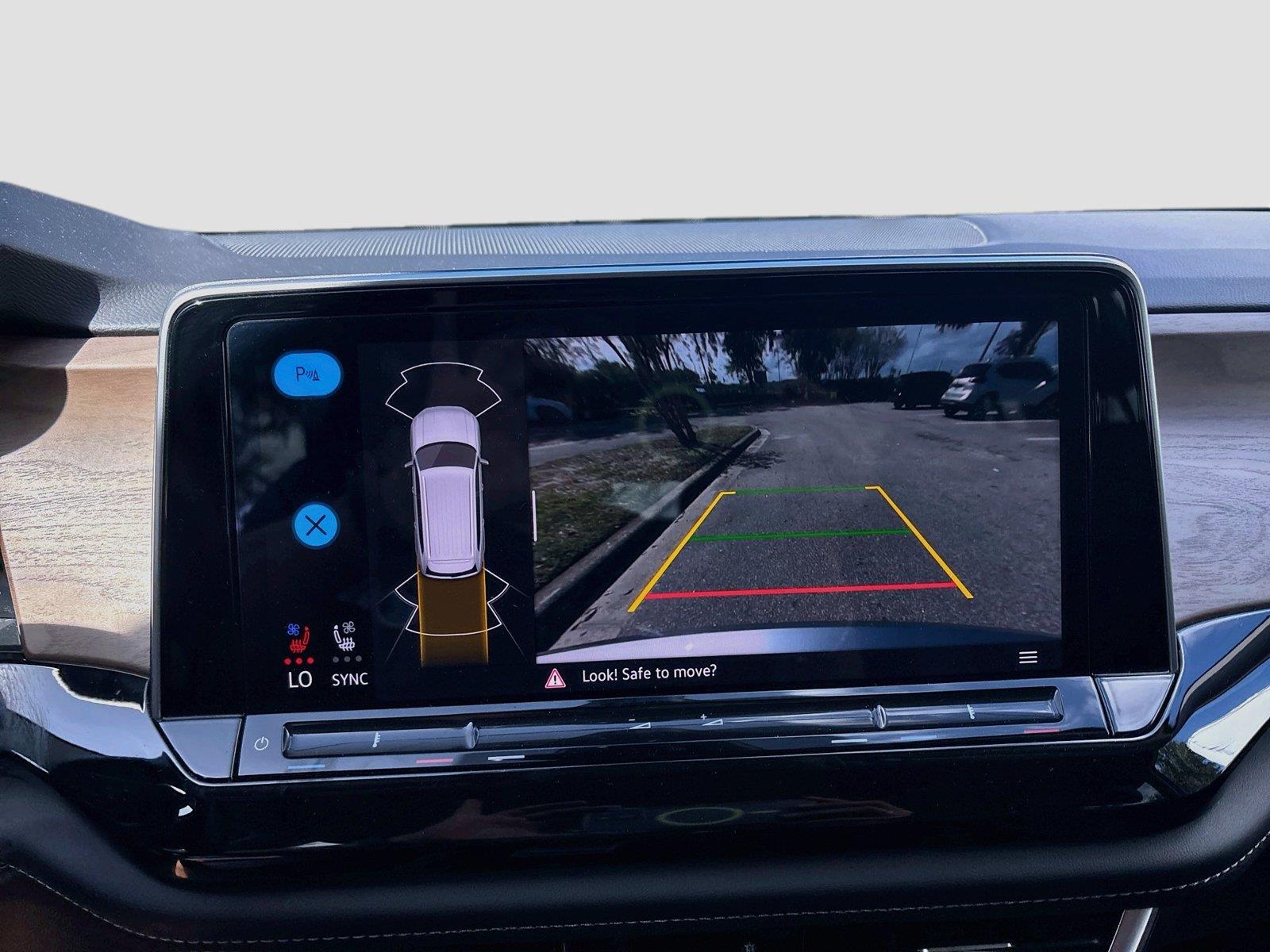 2025 Volkswagen Atlas 2.0T SE w/Technology