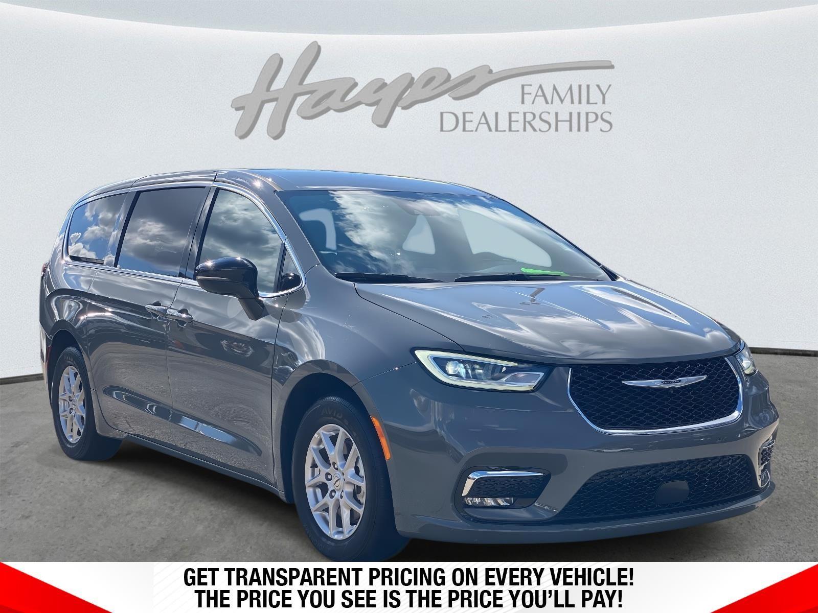 Ceramic Gray Clearcoat 2025 Chrysler Pacifica Select FWD Minivan Front-Wheel Drive 9-Speed Automatic