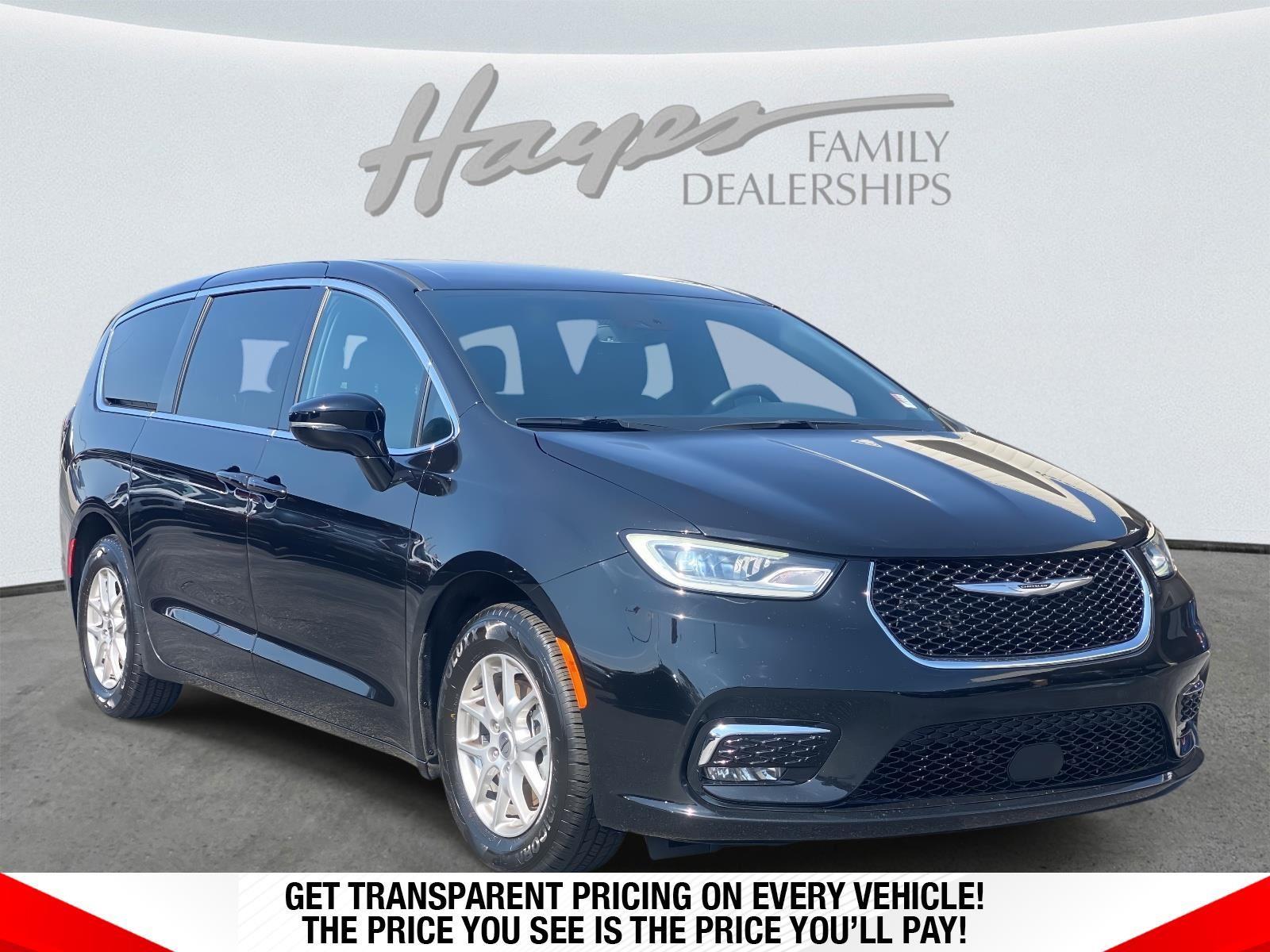 Diamond Black Crystal Pearlcoat 2025 Chrysler Pacifica Select FWD Minivan Front-Wheel Drive 9-Speed Automatic