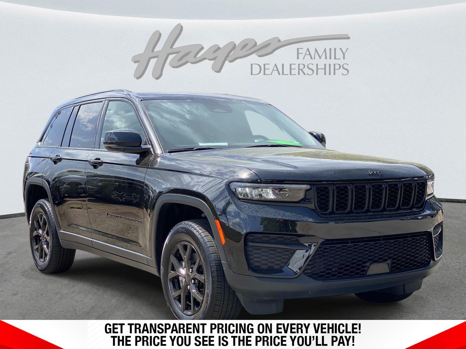 Diamond Black Crystal Pearlcoat 2025 Jeep Grand Cherokee Altitude RWD SUV / Crossover 4X2 8-Speed Automatic