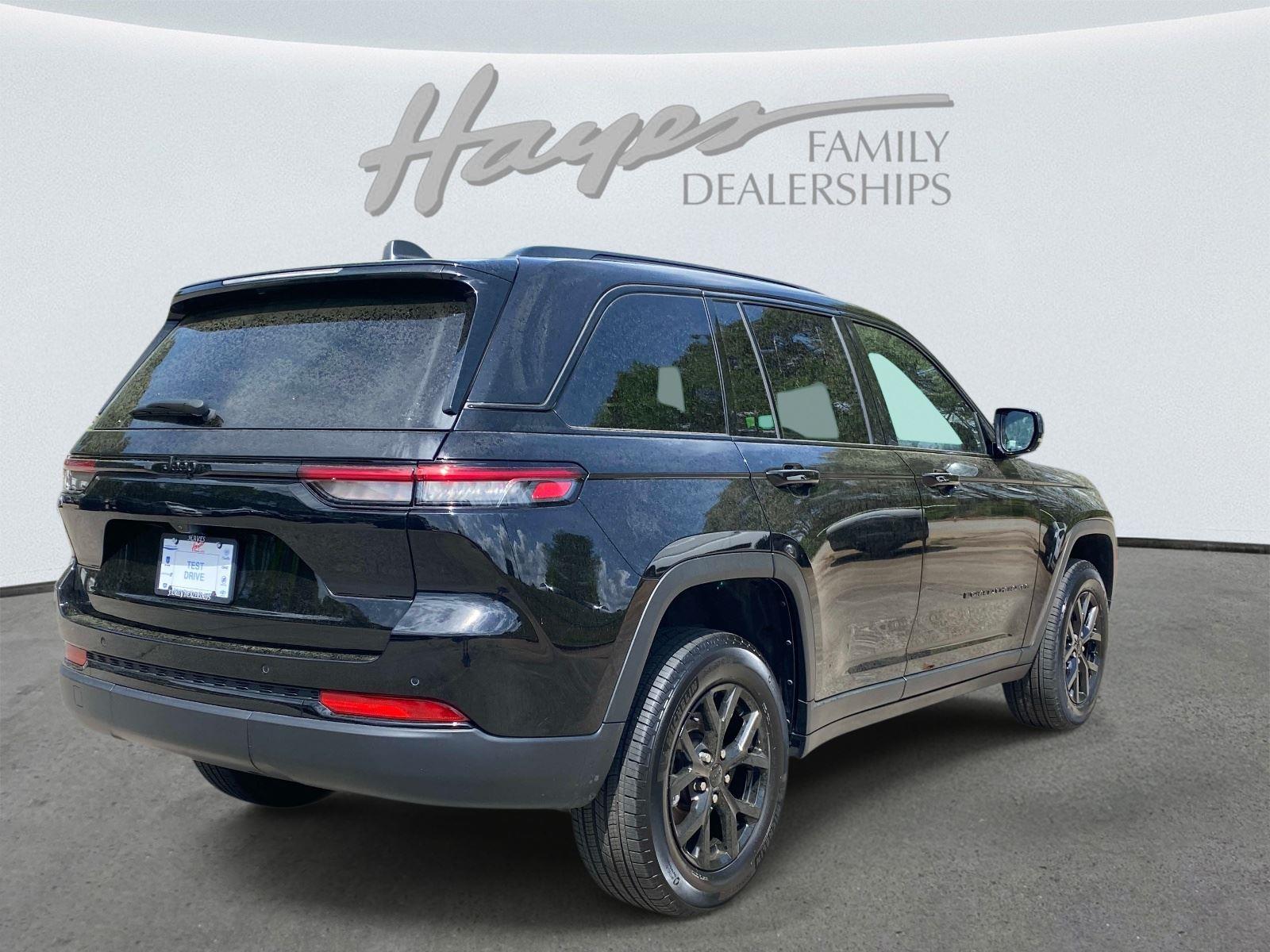 View vehicle photo 3