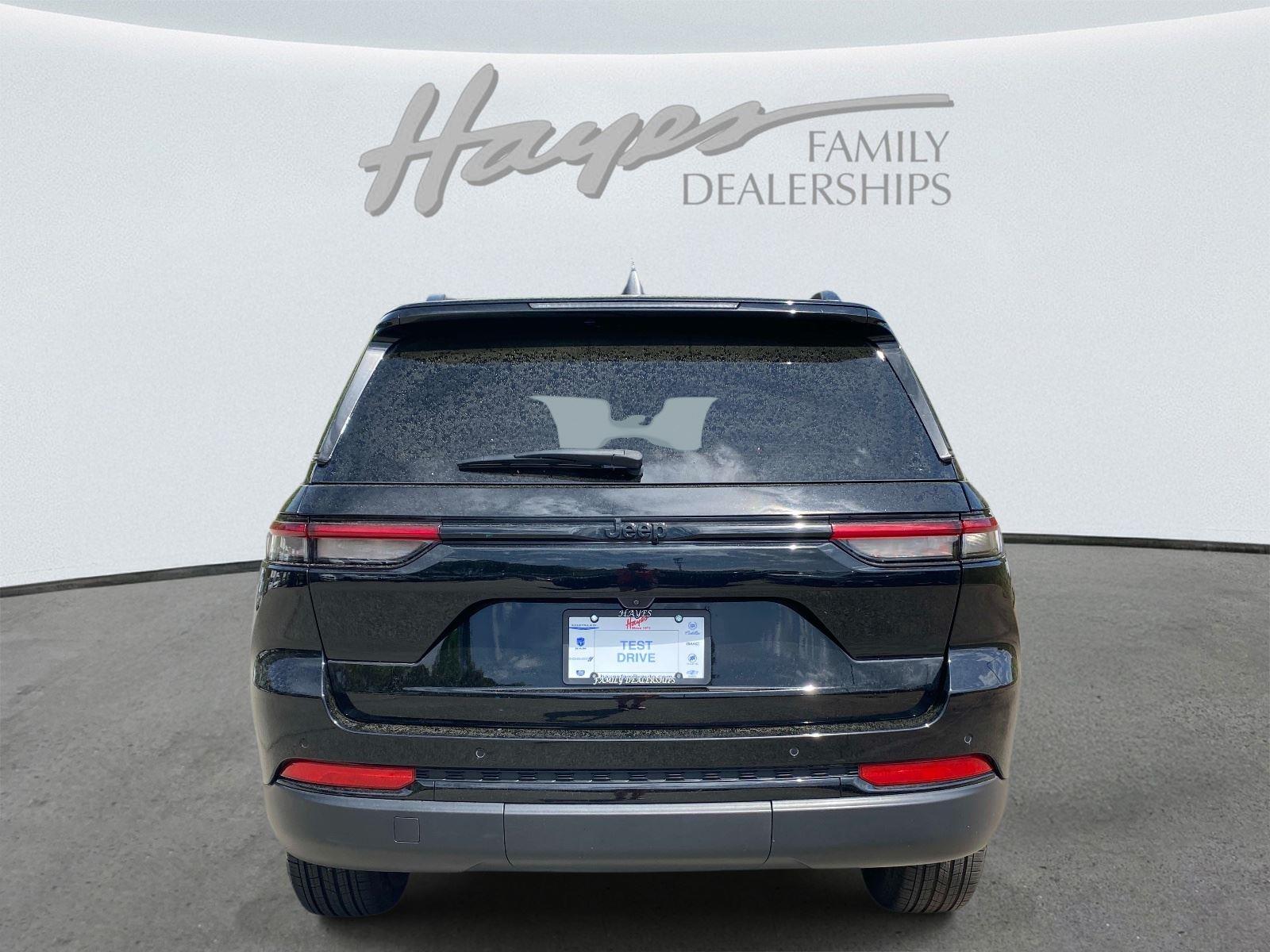 View vehicle photo 4