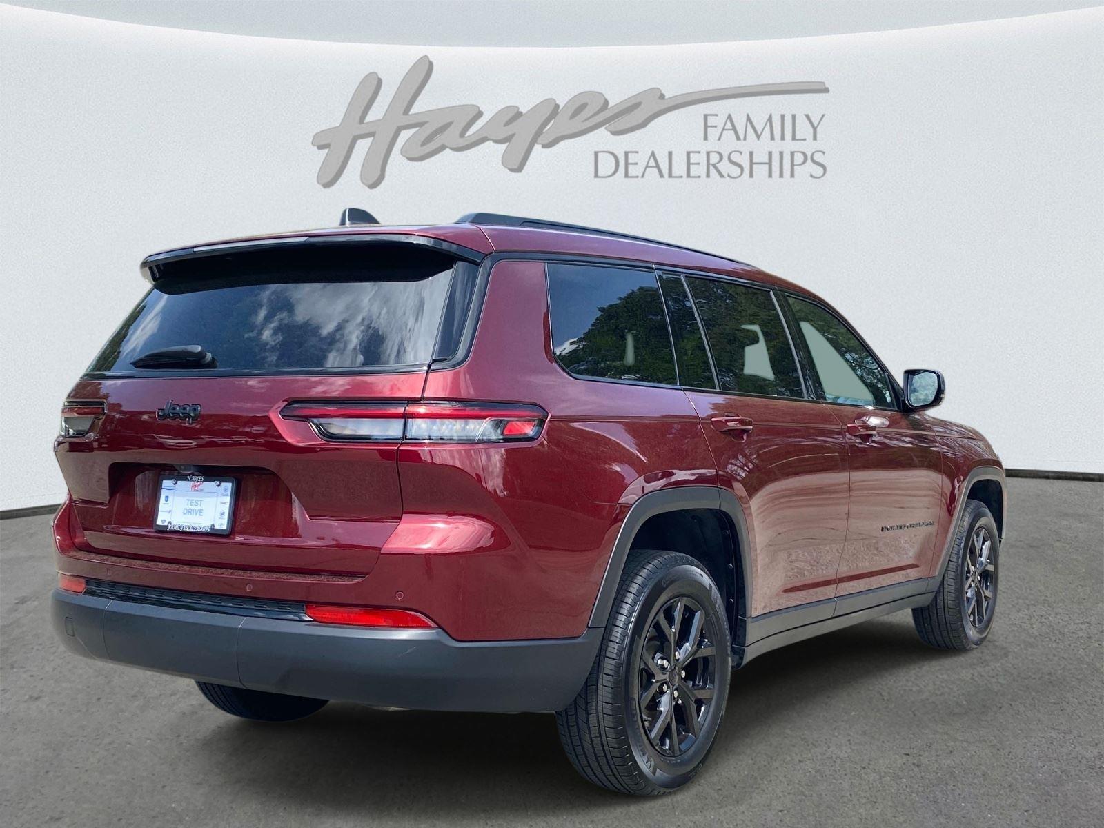 View vehicle photo 3