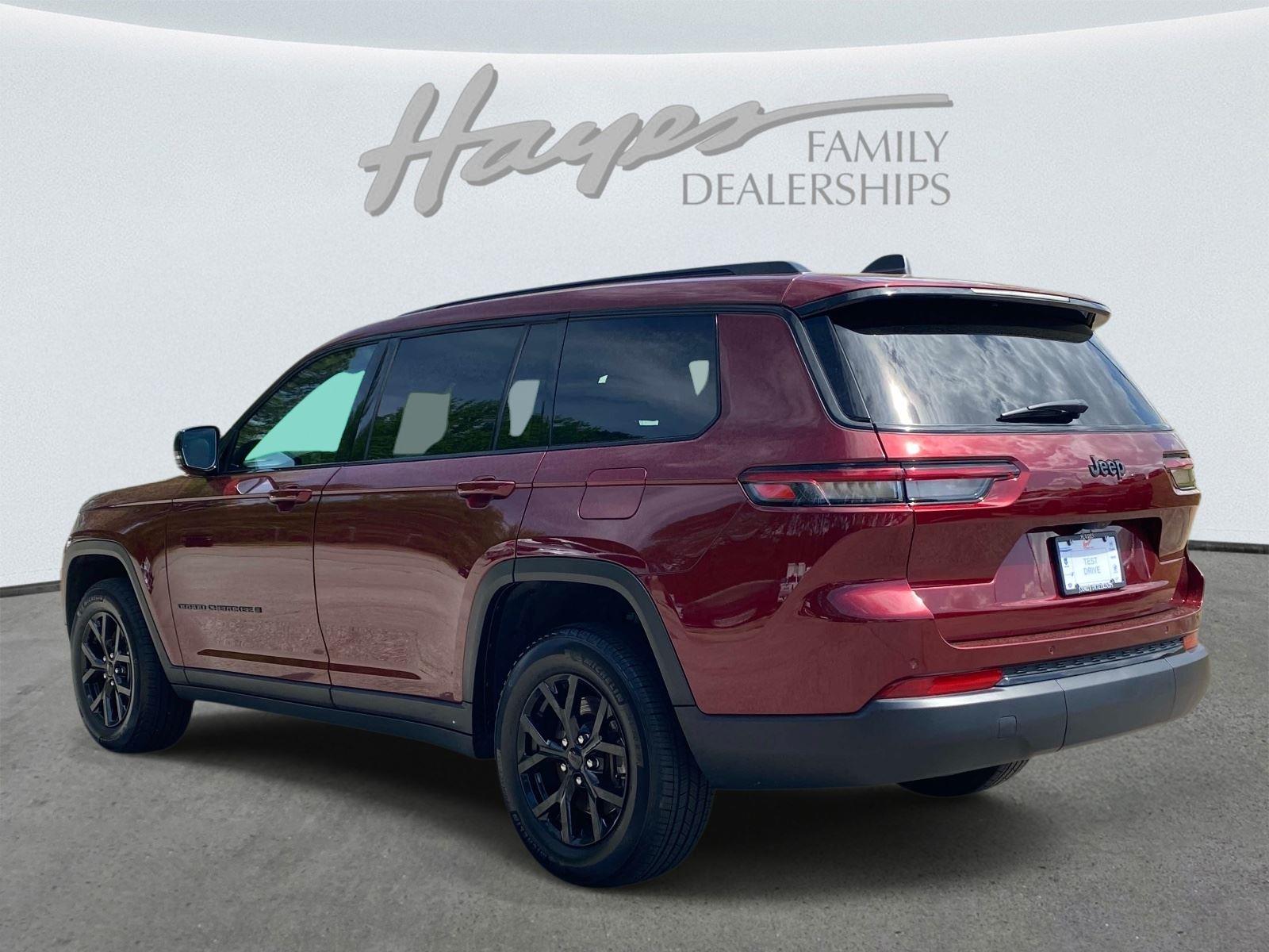 View vehicle photo 7